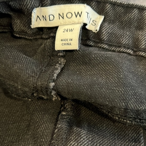 B10.19. NWT AND NOW THIS Women's Ultra High Rise Straight Jeans Neal (black) 24W - Picture 5 of 5